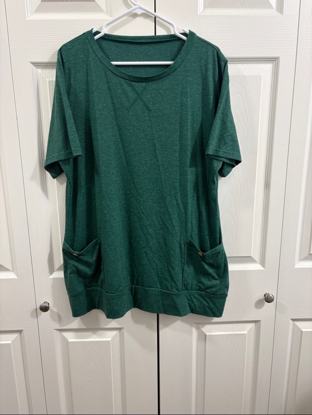 Women's Forest Green Short Sleeve Pocket Top